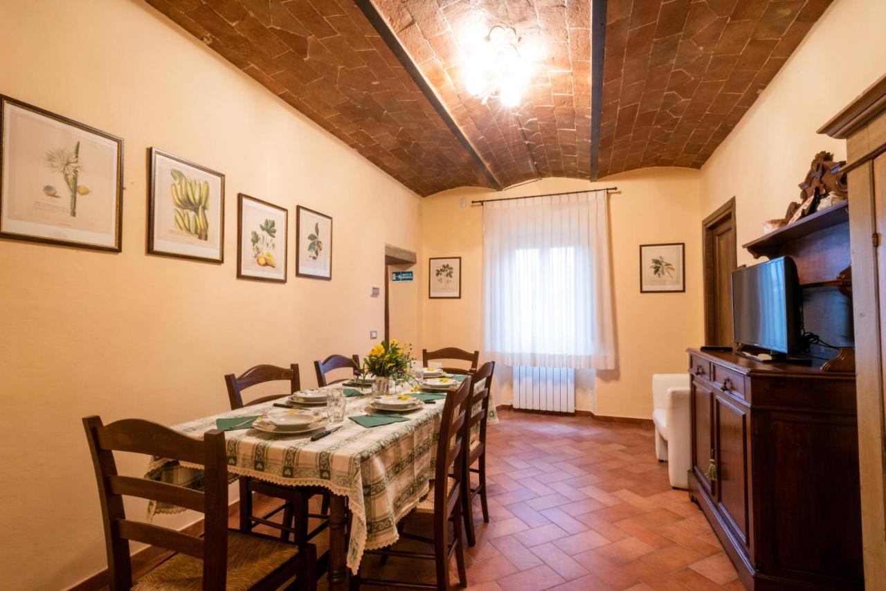 Casa Vacanze Villa Maria Анґ'ярі Екстер'єр фото