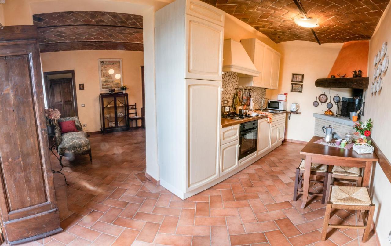Casa Vacanze Villa Maria Анґ'ярі Екстер'єр фото